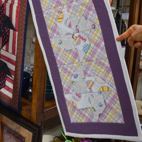 Quilted Table Topper/Runner Purple-White Housewarming approx. 13' x 36' - Picture 9 of 16